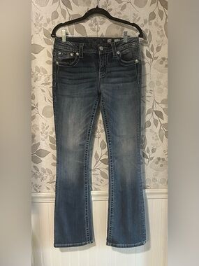 Miss Me Mid rise Jeans sz 28